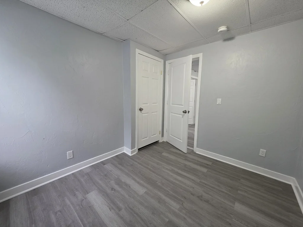 4 bed, 1 bath apartment for rent at 39 Harlem Unit 3, Worcester — photo 16 of 18