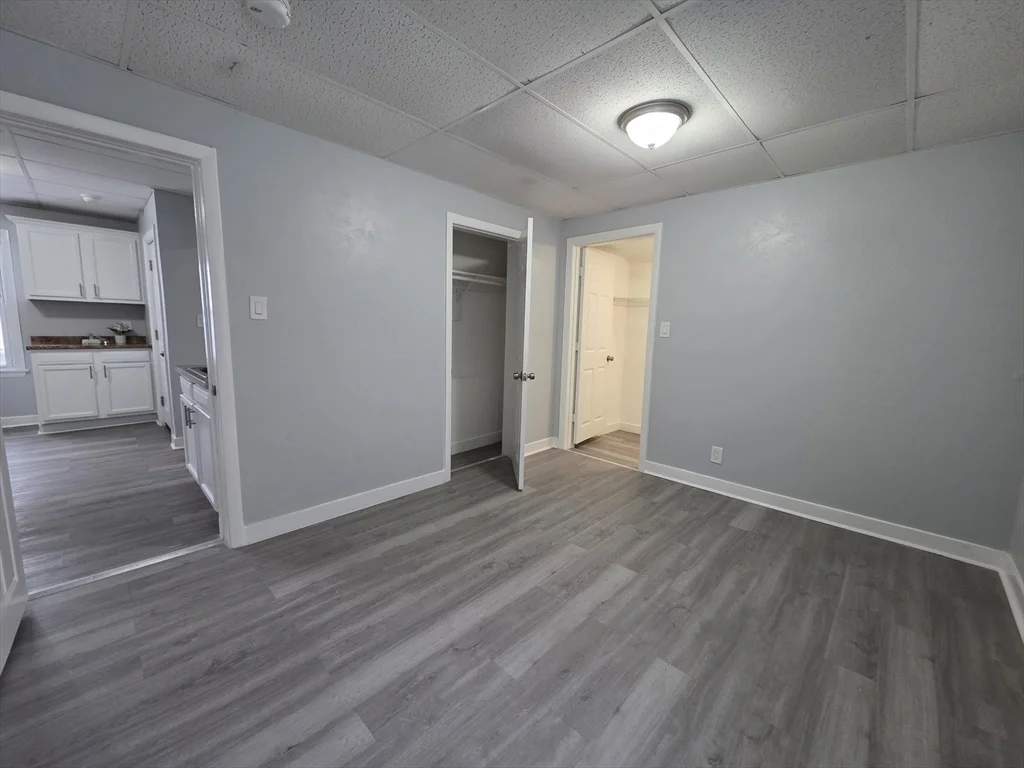 4 bed, 1 bath apartment for rent at 39 Harlem Unit 3, Worcester — photo 14 of 18