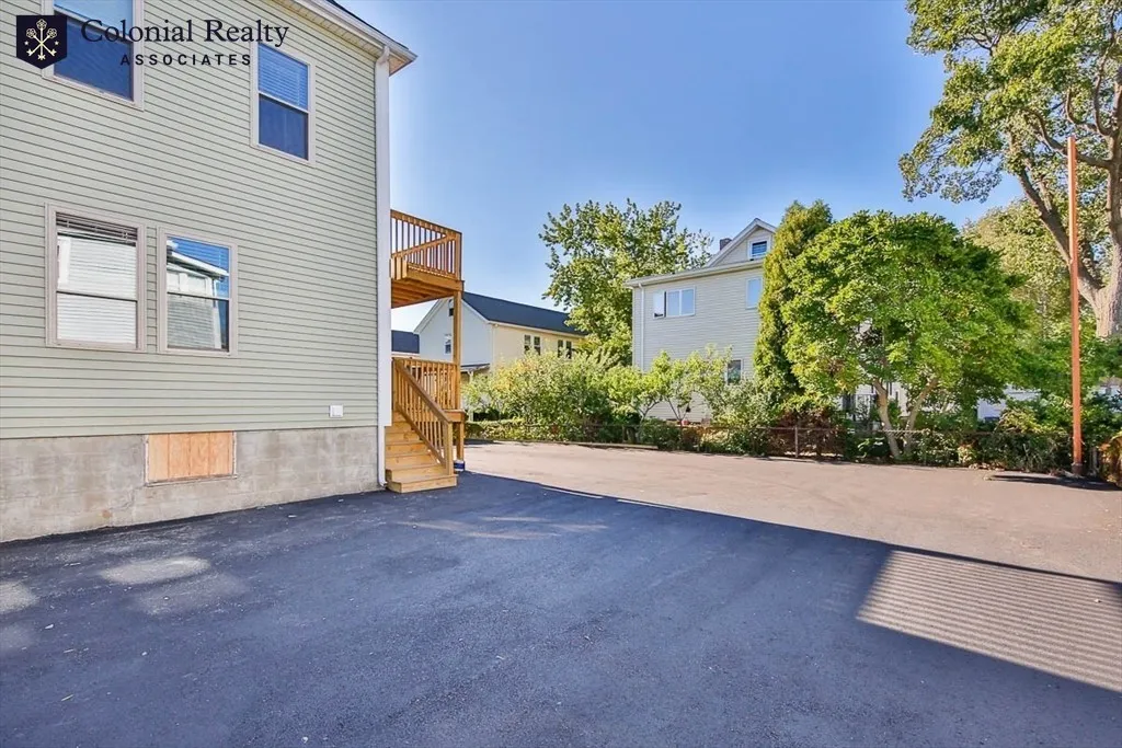 4 bed, 4.5 bath apartment for rent at 39 Harvard St Unit 1, South Medford — photo 15 of 16