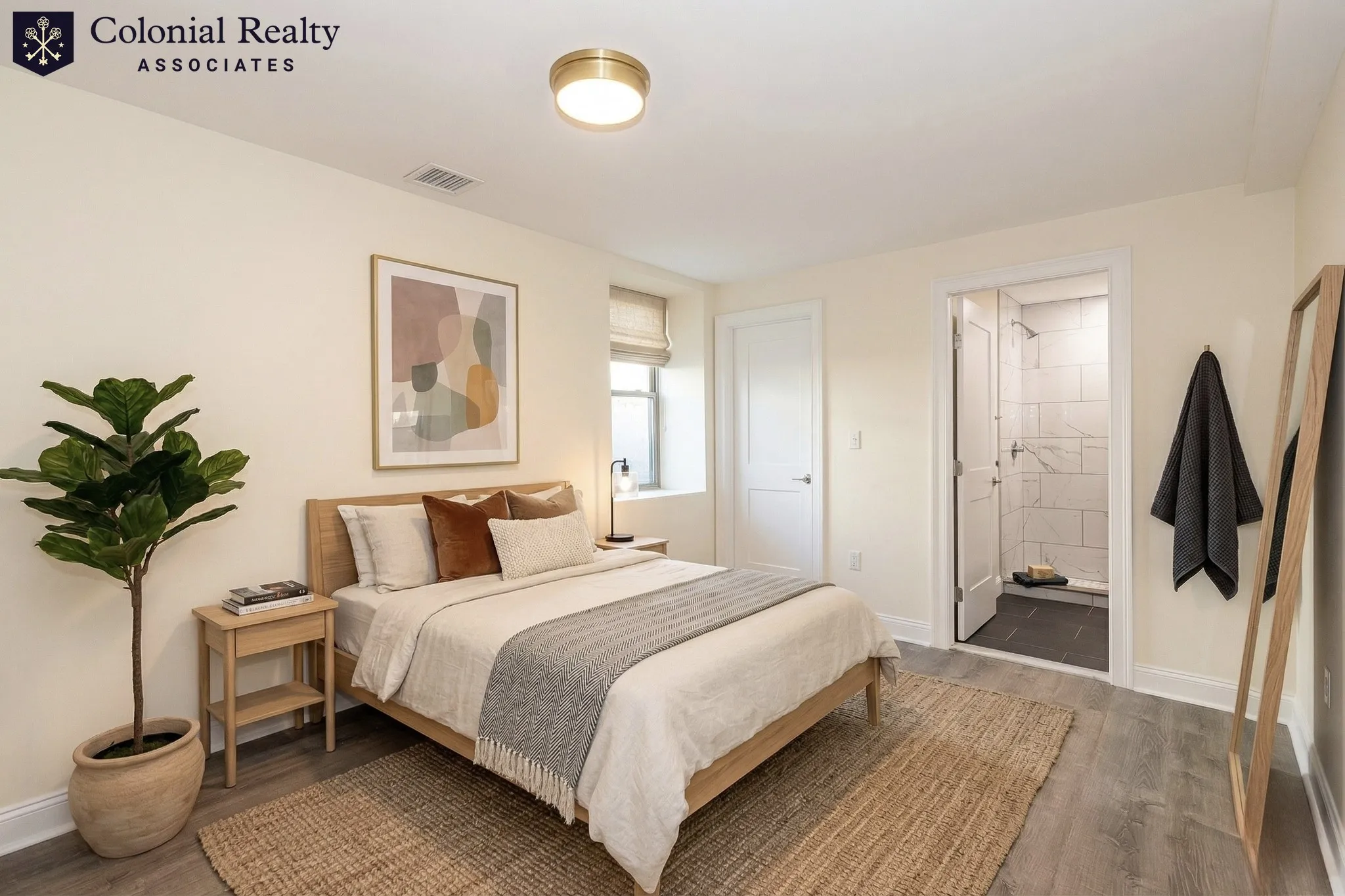 4 bed, 4.5 bath apartment for rent at 39 Harvard St Unit 1, South Medford — photo 1 of 16