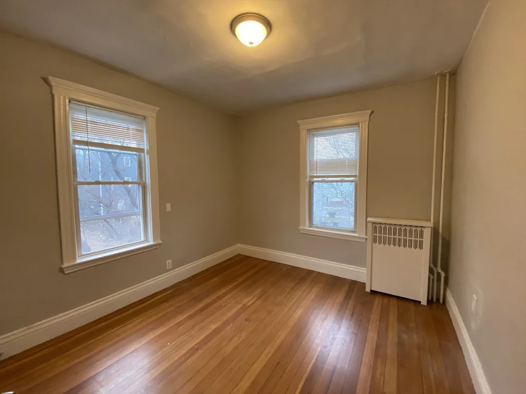 3 bed, 1 bath apartment for rent at 39 Harwood St Unit 2, Dorchester — photo 9 of 14