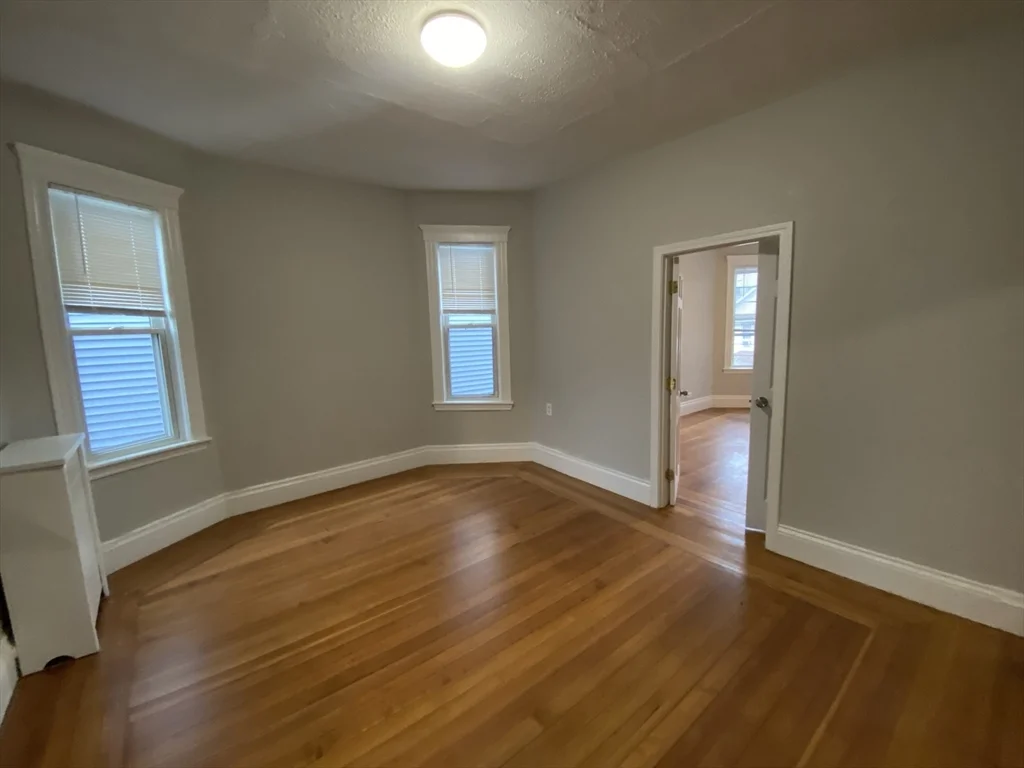3 bed, 1 bath apartment for rent at 39 Harwood St Unit 2, Dorchester — photo 7 of 14