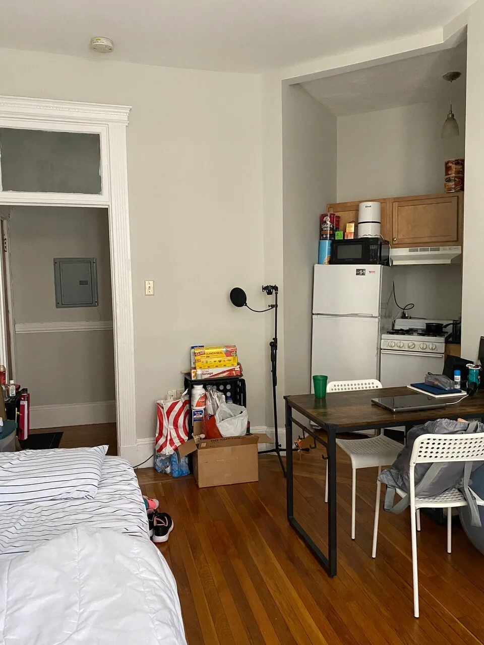Studio bed, 1 bath apartment for rent at 39 Hemenway St Unit 1, Fenway — photo 2 of 8
