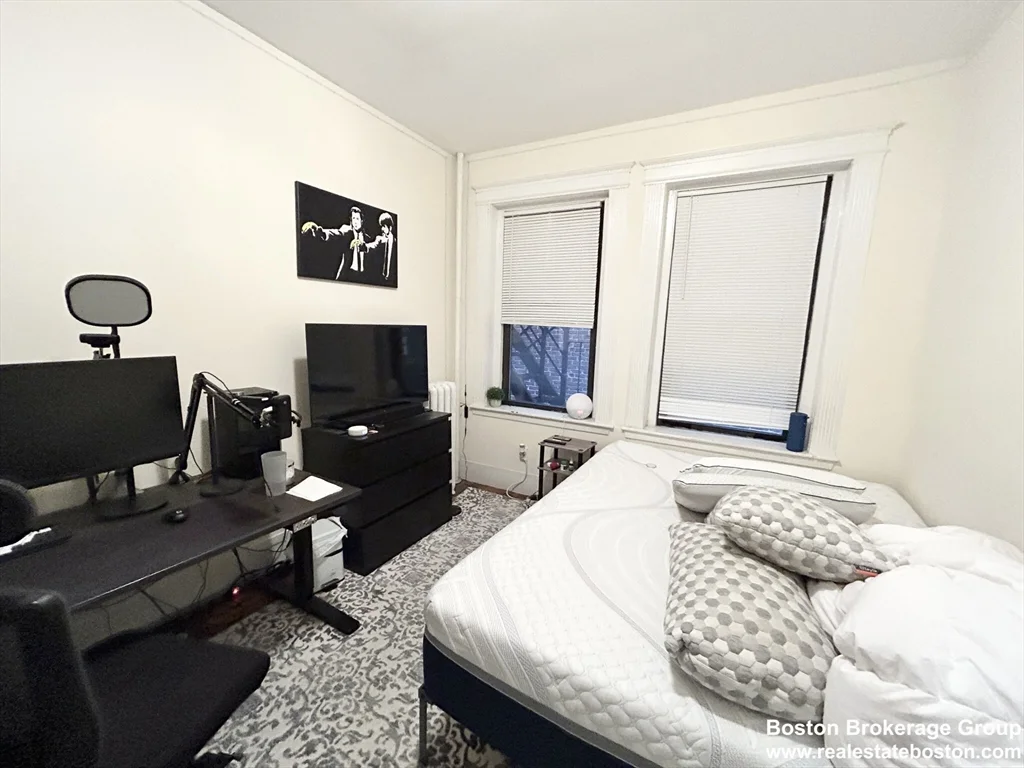 2 bed, 1 bath apartment for rent at 39 Hemenway St Unit 11, Fenway — photo 4 of 9