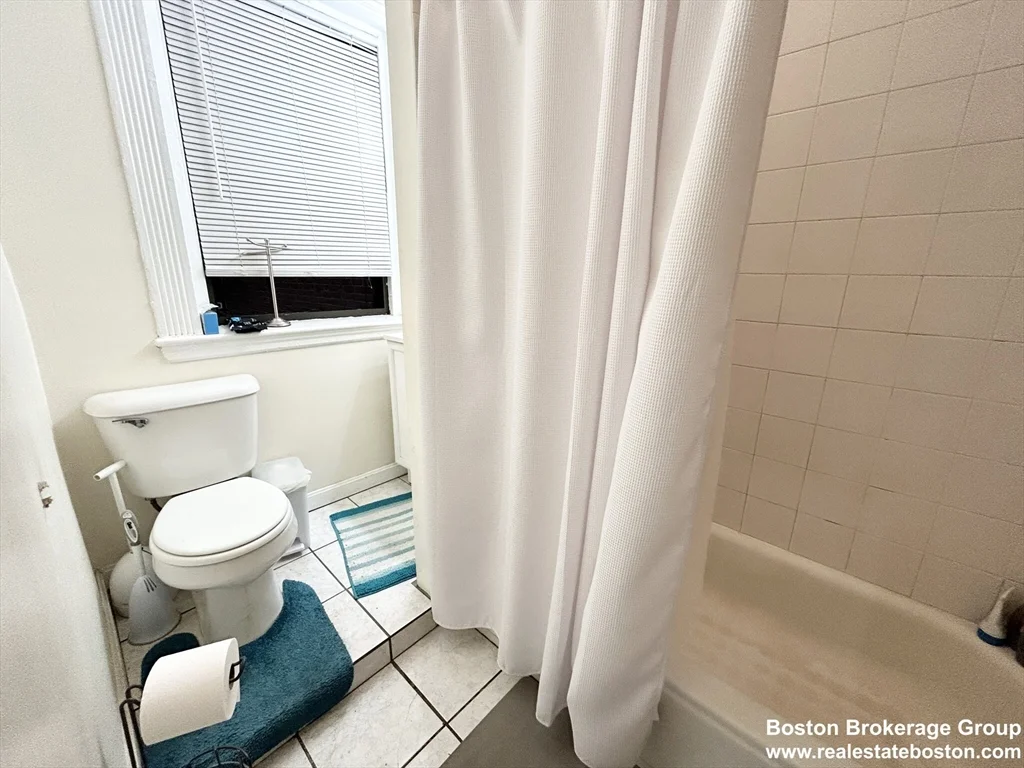 2 bed, 1 bath apartment for rent at 39 Hemenway St Unit 11, Fenway — photo 9 of 9