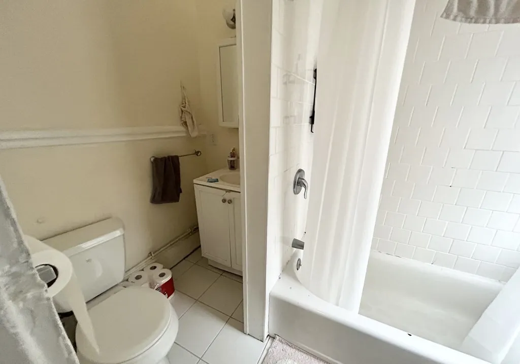 1 bed, 1 bath apartment for rent at 39 Hemenway St Unit 13, Boston — photo 5 of 11