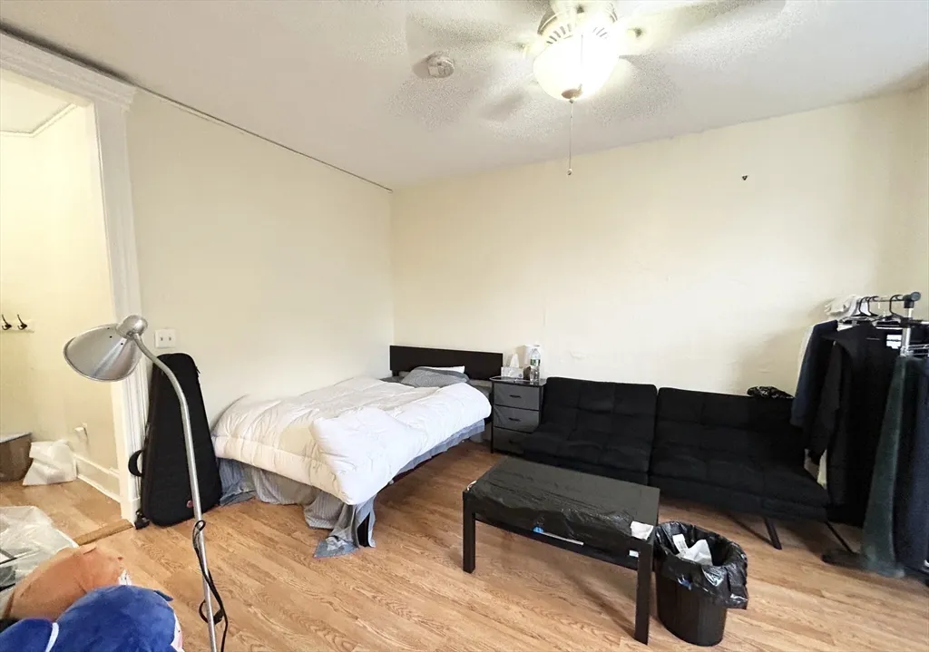 Studio bed, 1 bath apartment for rent at 39 Hemenway St Unit 25, Boston — photo 5 of 6