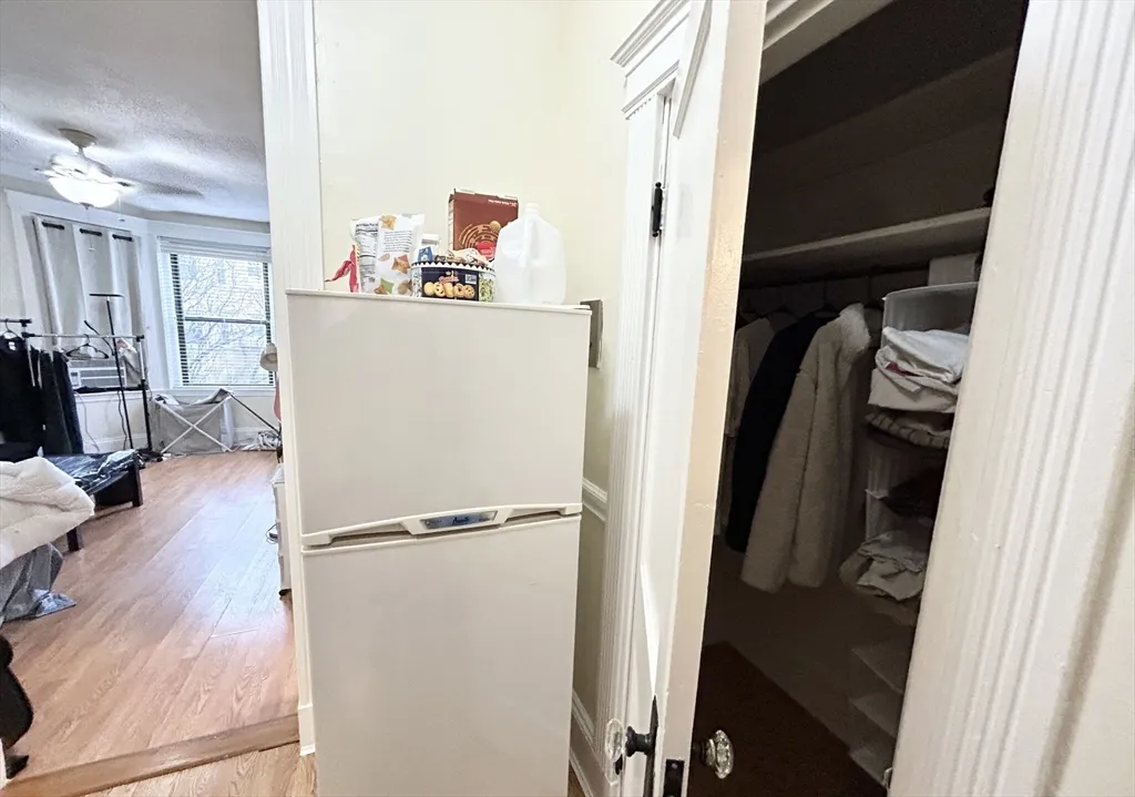 Studio bed, 1 bath apartment for rent at 39 Hemenway St Unit 25, Boston — photo 2 of 6