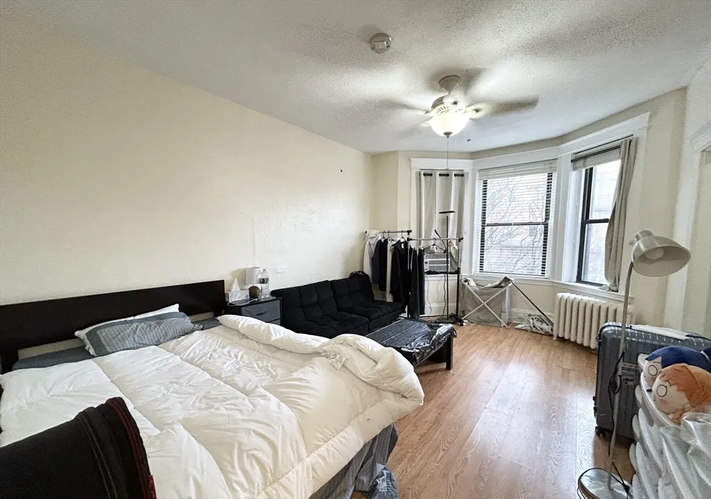Studio bed, 1 bath apartment for rent at 39 Hemenway St Unit 25, Boston — photo 3 of 6