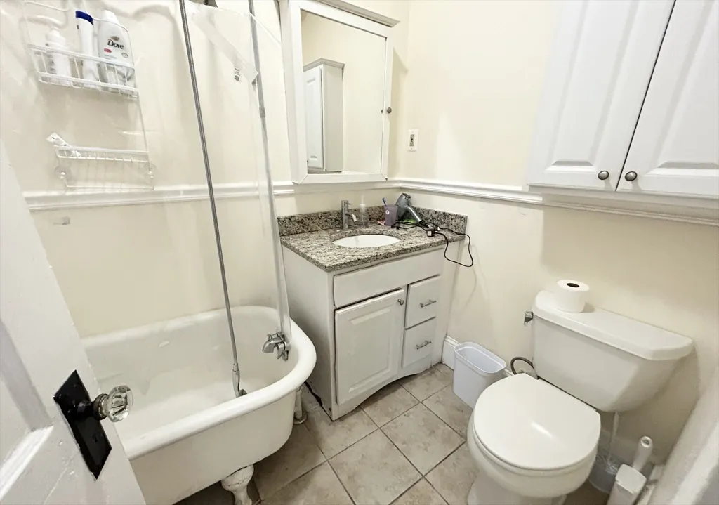 Studio bed, 1 bath apartment for rent at 39 Hemenway St Unit 25, Boston — photo 6 of 6