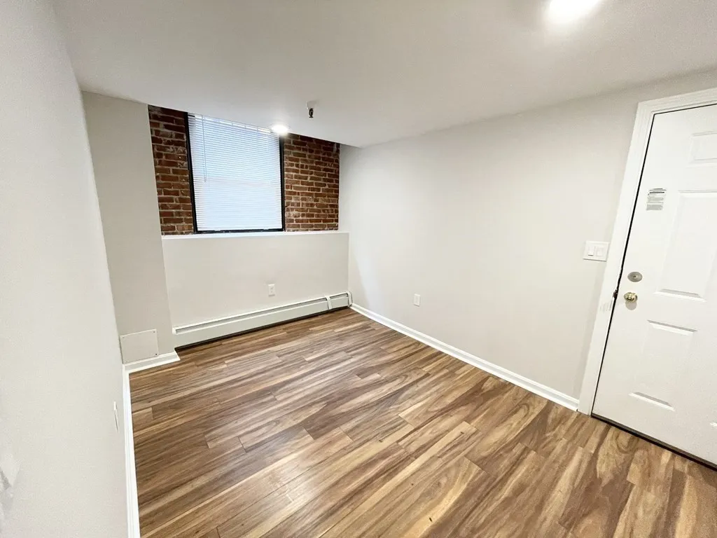 4 bed, 2 bath apartment for rent at 39 Hemenway St Unit 26, Boston — photo 15 of 28