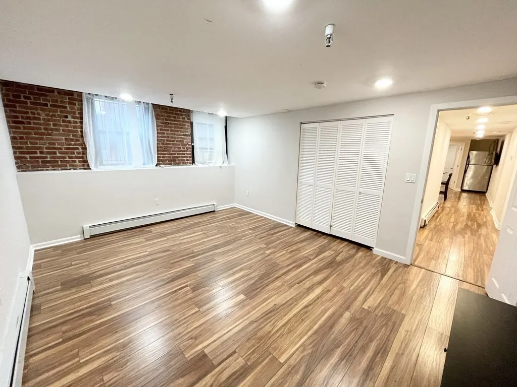 4 bed, 2 bath apartment for rent at 39 Hemenway St Unit 26, Boston — photo 8 of 28