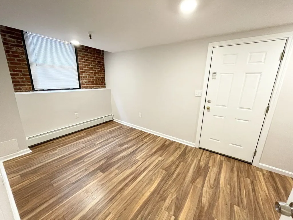 4 bed, 2 bath apartment for rent at 39 Hemenway St Unit 26, Boston — photo 16 of 28