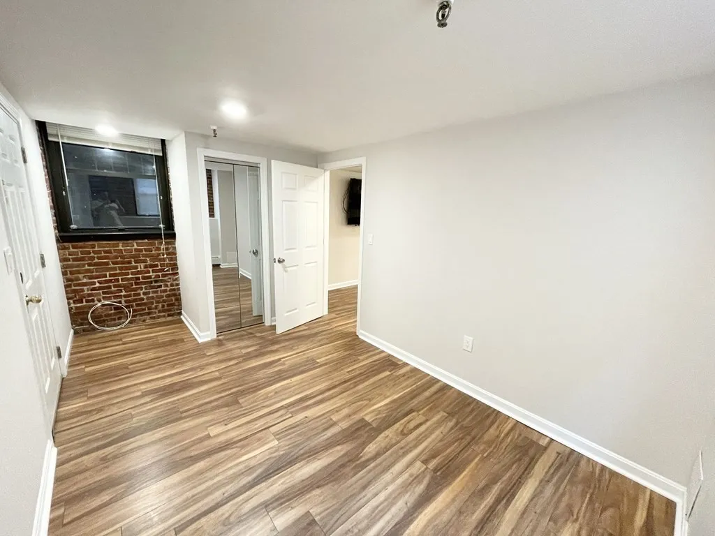 4 bed, 2 bath apartment for rent at 39 Hemenway St Unit 26, Boston — photo 17 of 28
