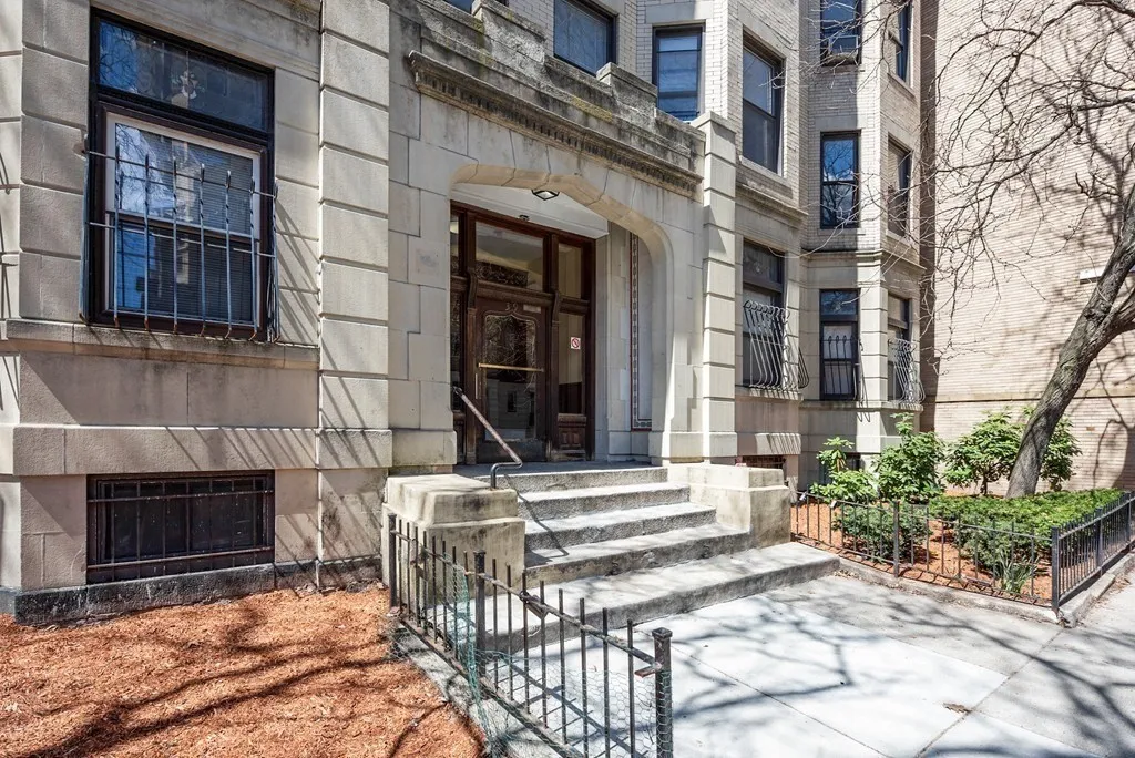 4 bed, 2 bath apartment for rent at 39 Hemenway St Unit 26, Boston — photo 25 of 28