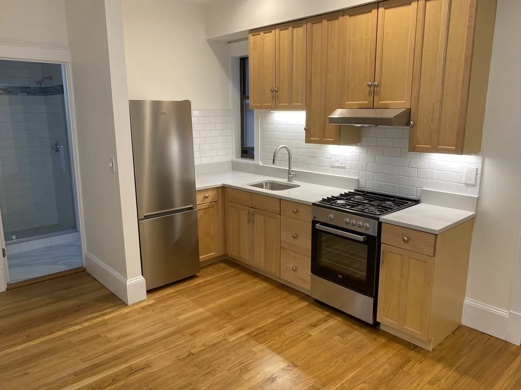 1 bed, 1 bath apartment for rent at 39 Hemenway Unit 7, Fenway — photo 1 of 9