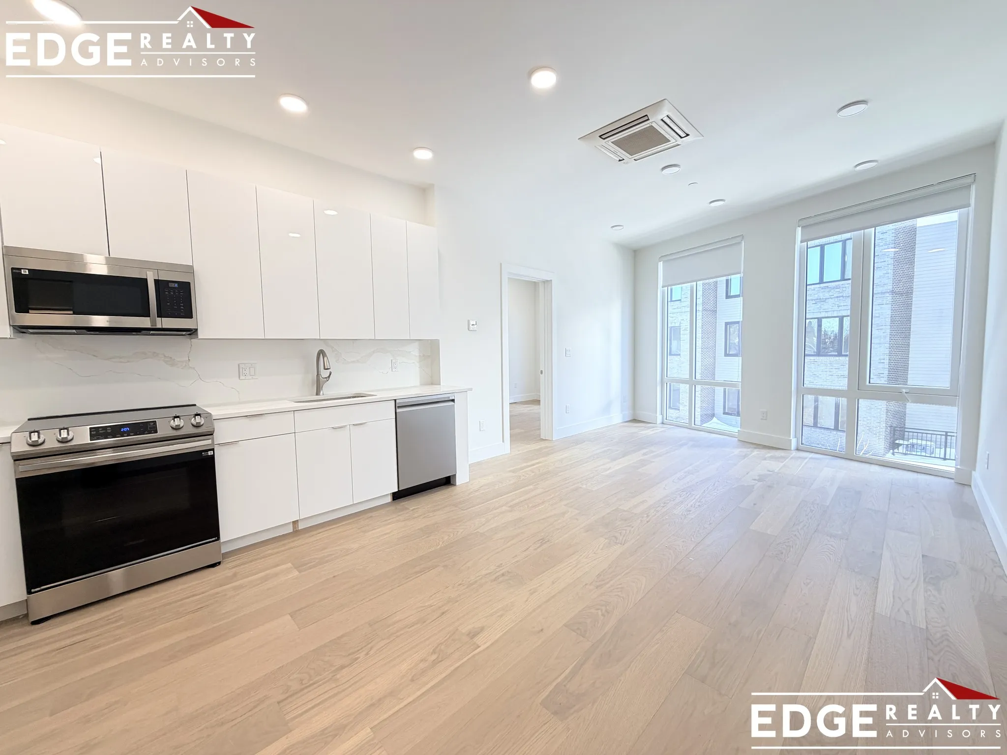 1 bed, 1 bath apartment for rent at 39 Hichborn St Unit 303, Brighton — photo 2 of 10