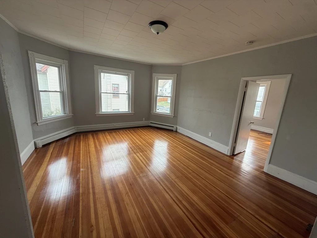 1 bed, 1 bath apartment for rent at 39 Hodges Ave Unit 2F, Taunton — photo 2 of 6