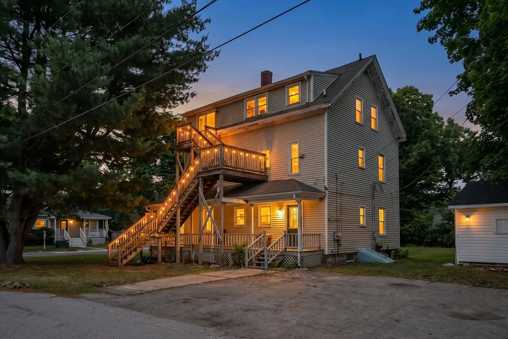 2 bed, 1 bath apartment for rent at 39 Hope St Unit 1, Attleboro — photo 1 of 24