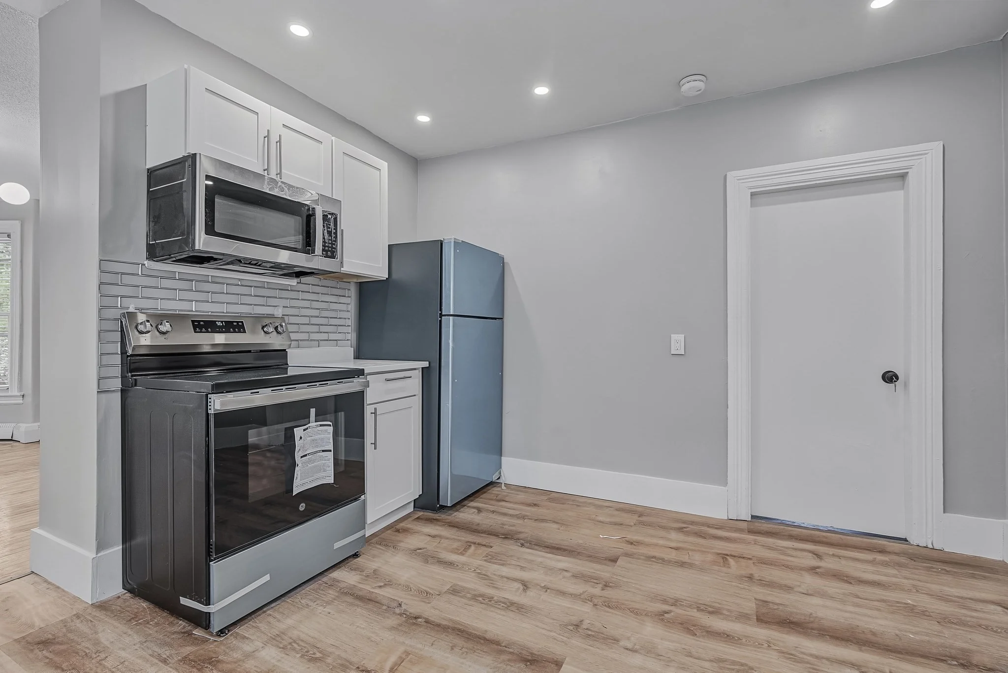2 bed, 1 bath apartment for rent at 39 Hope St Unit 2, Attleboro — photo 4 of 17