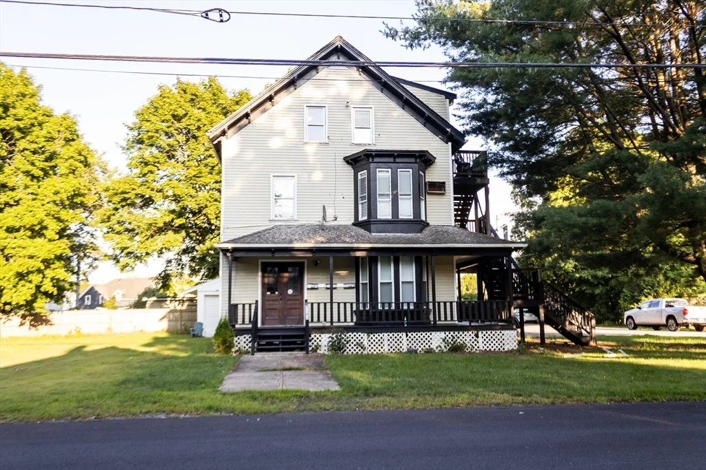 2 bed, 1 bath apartment for rent at 39 Hope St Unit 2, Attleboro — photo 2 of 17
