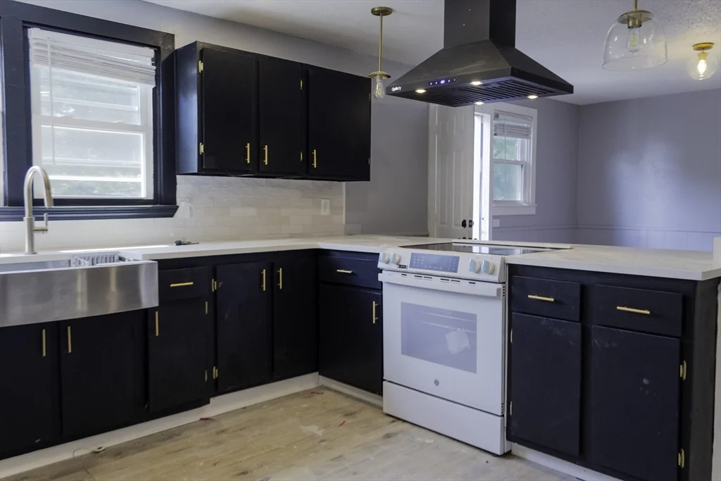 2 bed, 1 bath apartment for rent at 39 Hope Unit 3, Attleboro — photo 1 of 14