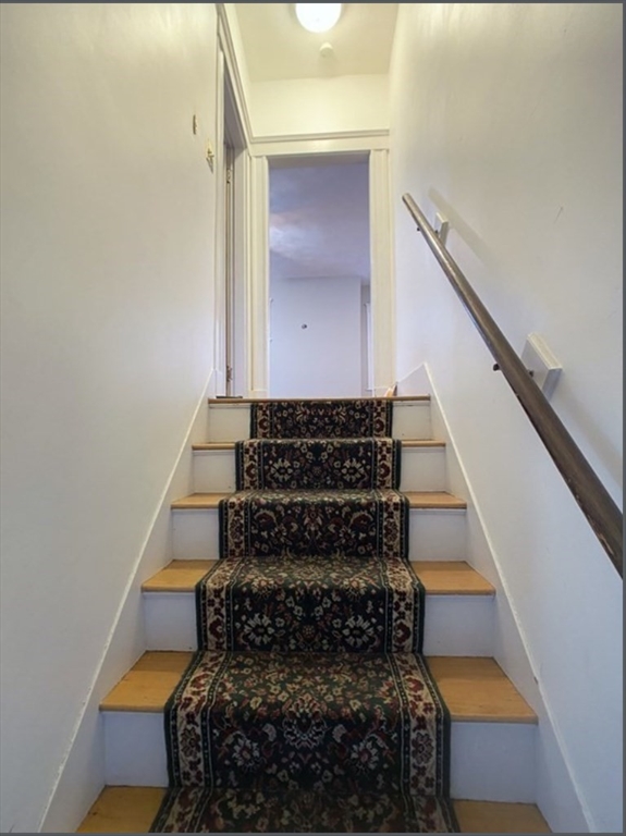 2 bed, 1 bath apartment for rent at 39 Hull St Unit 2, Belmont — photo 3 of 16