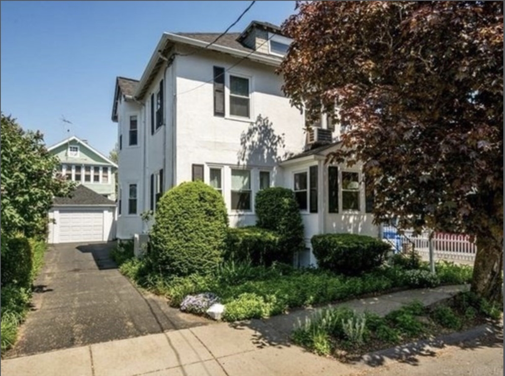 2 bed, 1 bath apartment for rent at 39 Hull St Unit 2, Belmont — photo 1 of 16