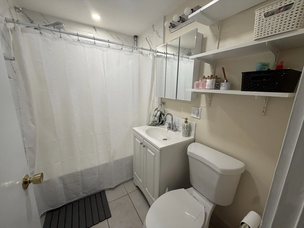 2 bed, 1 bath apartment for rent at 39 Irving St Unit 1, Beacon Hill — photo 7 of 12