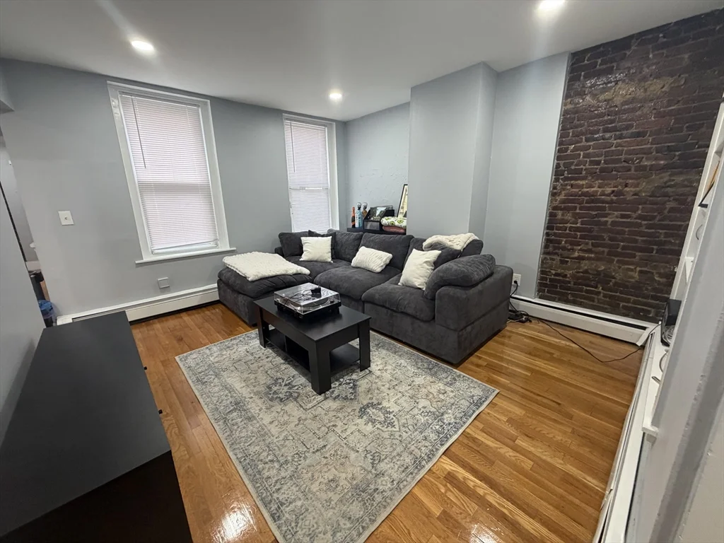 2 bed, 1 bath apartment for rent at 39 Irving St Unit 1, Beacon Hill — photo 1 of 12