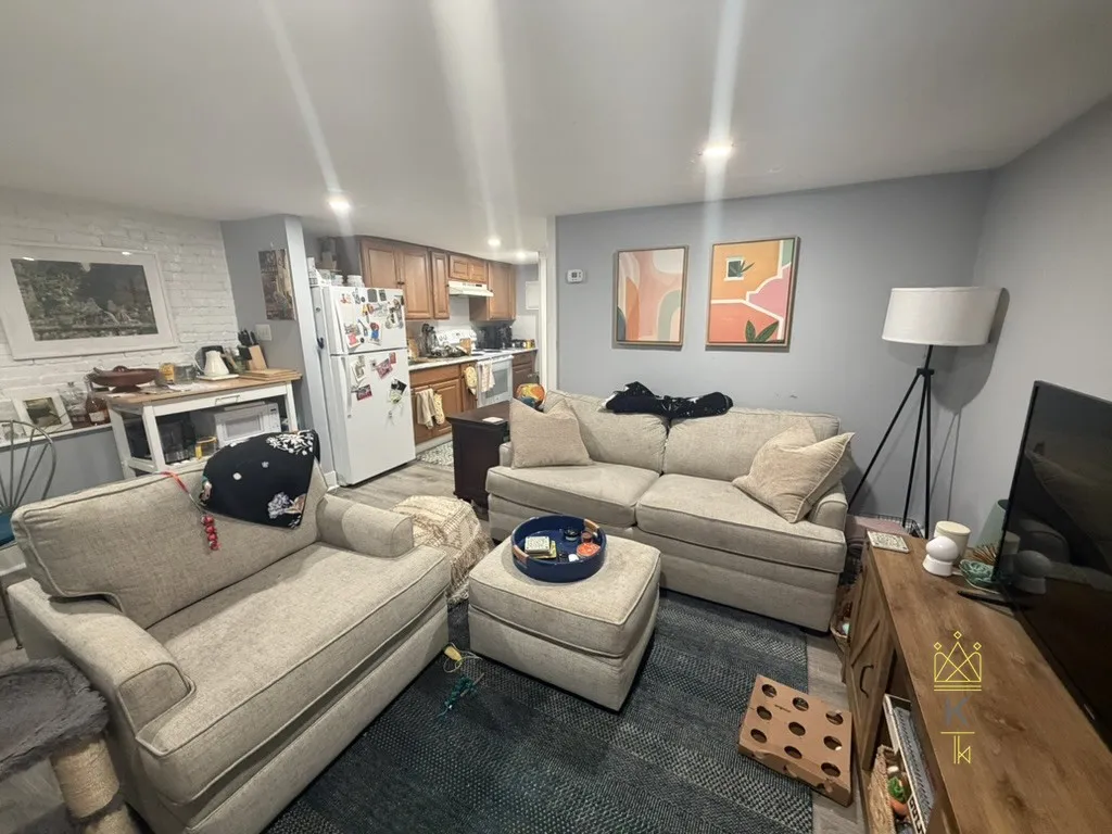 1 bed, 1 bath apartment for rent at 39 Irving St Unit B, Beacon Hill — photo 1 of 8