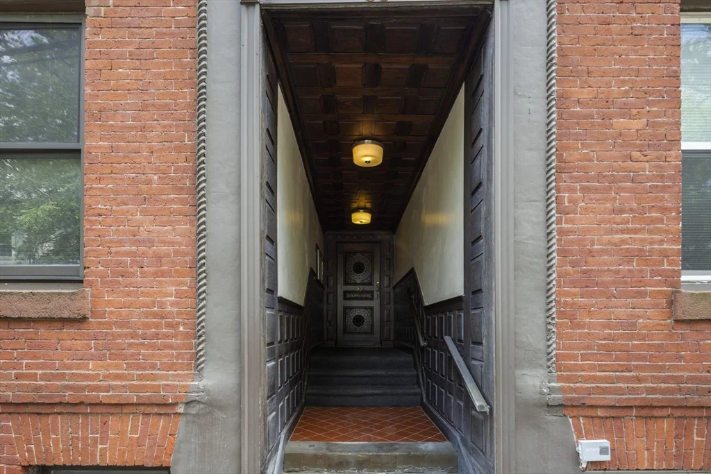 3 bed, 1 bath apartment for rent at 39 Kent St Unit 5, Coolidge Corner — photo 14 of 14