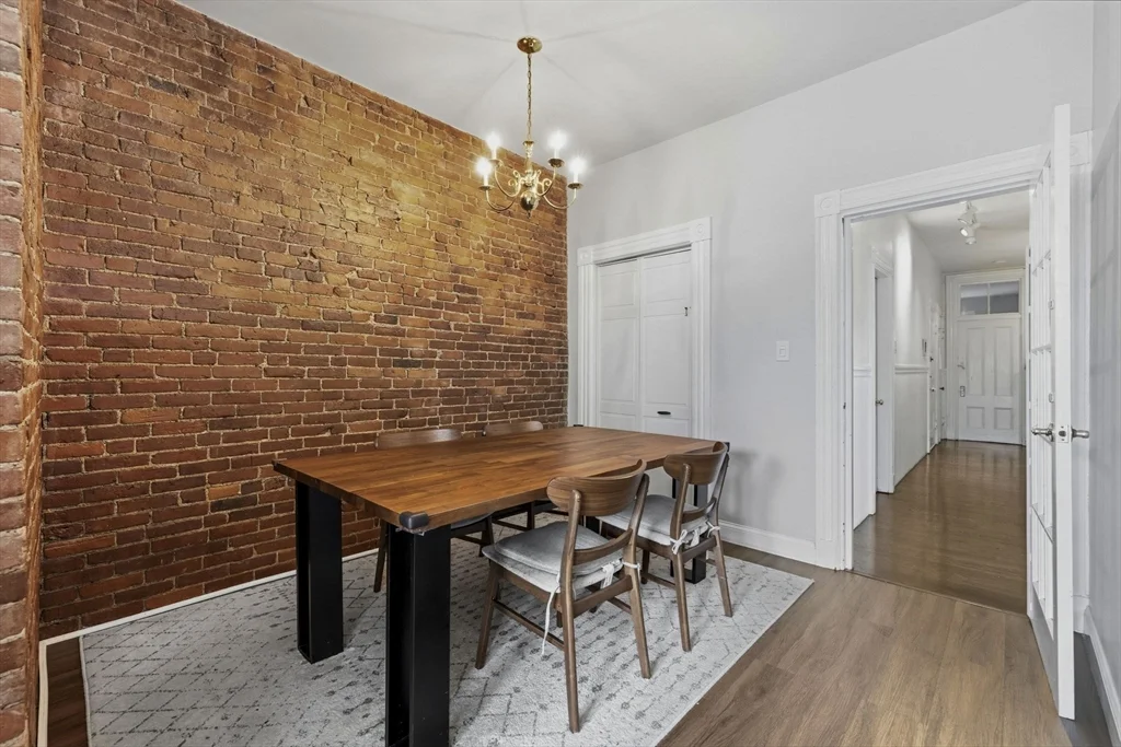 3 bed, 1 bath apartment for rent at 39 Kent St Unit 5, Coolidge Corner — photo 6 of 14