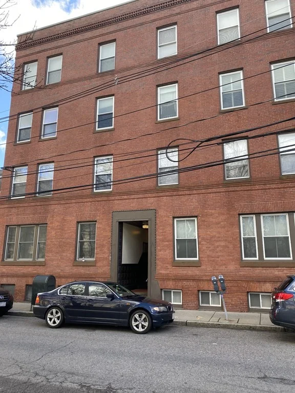 3 bed, 1 bath apartment for rent at 39 Kent St Unit 8, Brookline — photo 1 of 10