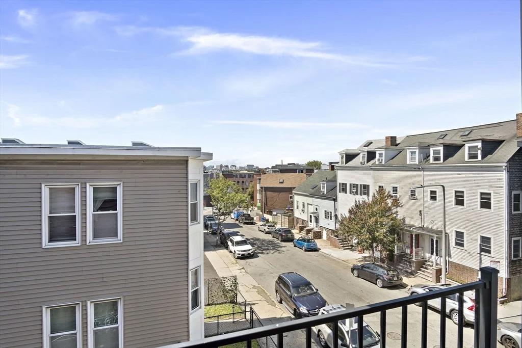 2 bed, 2 bath apartment for rent at 39 Lexington St Unit 4, Eagle Hill — photo 16 of 17