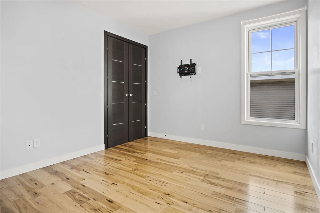2 bed, 2 bath apartment for rent at 39 Lexington St Unit 4, Eagle Hill — photo 15 of 17