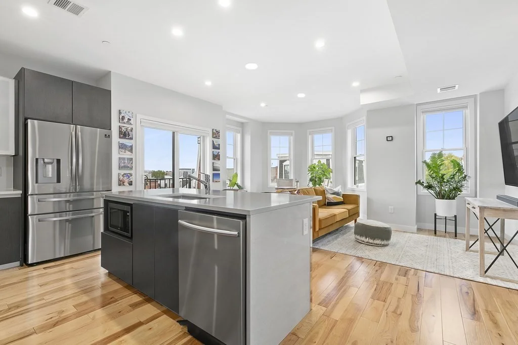 2 bed, 2 bath apartment for rent at 39 Lexington Unit 7, East Boston — photo 2 of 15