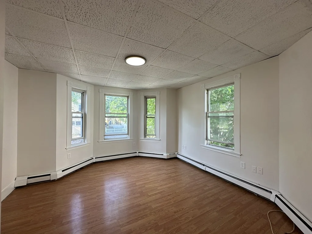 1 bed, 1 bath apartment for rent at 39 Louis St Unit 2, Chelsea — photo 4 of 14