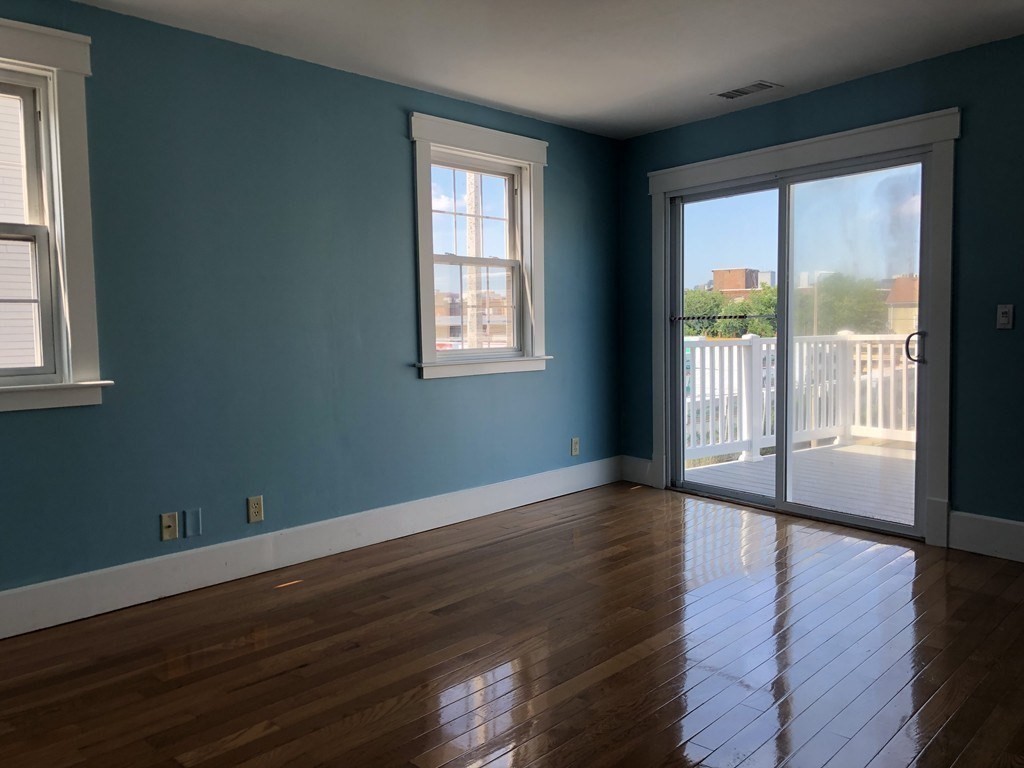 4 bed, 2 bath apartment for rent at 39 Magazine St Unit 2, Roxbury — photo 13 of 34