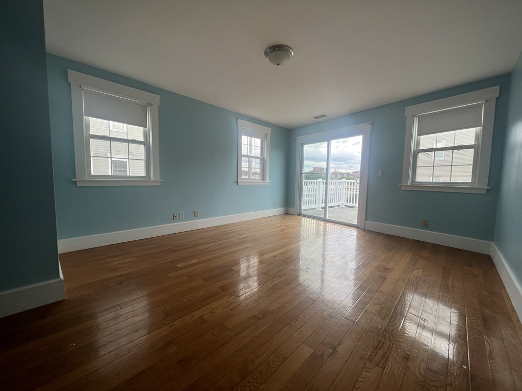 4 bed, 2 bath apartment for rent at 39 Magazine St Unit 2, Roxbury — photo 31 of 34
