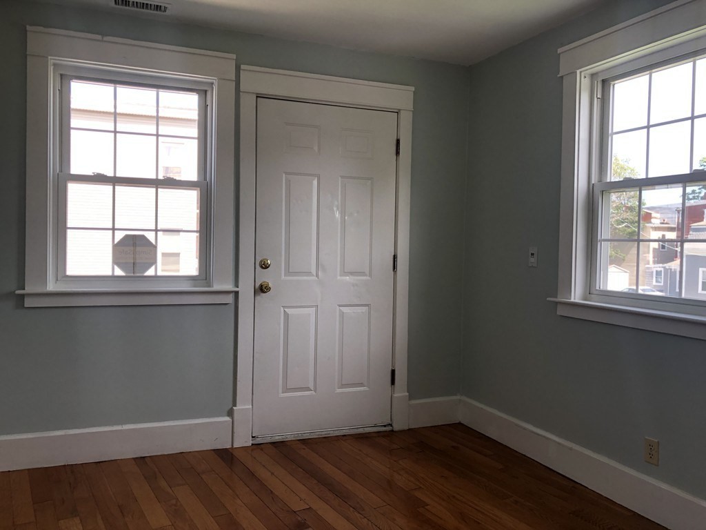 4 bed, 2 bath apartment for rent at 39 Magazine St Unit 2, Roxbury — photo 19 of 34