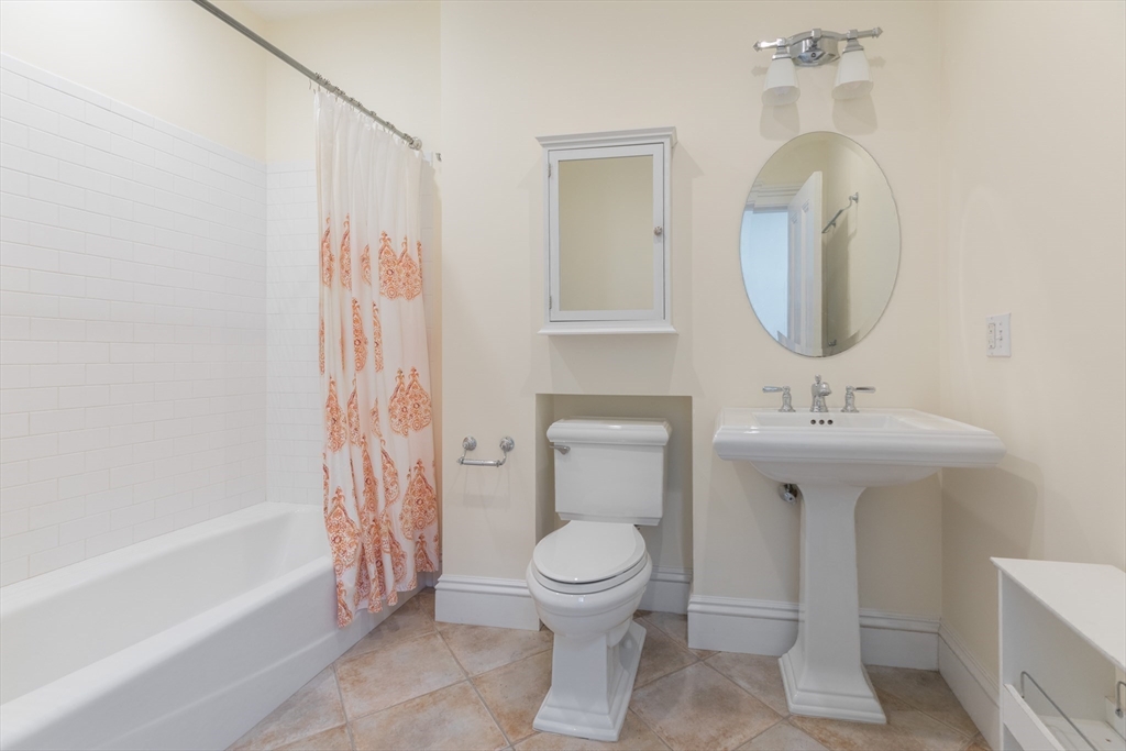 2 bed, 1 bath apartment for rent at 39 Marlborough St Unit 4, Back Bay — photo 13 of 18