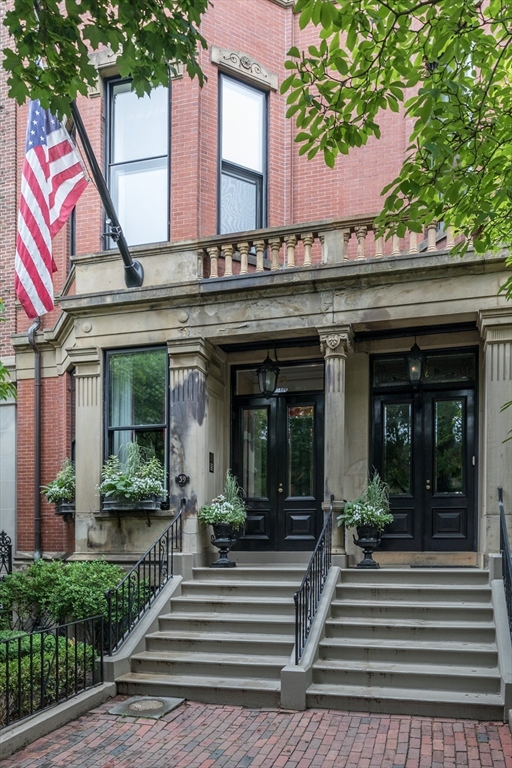 2 bed, 1 bath apartment for rent at 39 Marlborough St Unit 4, Back Bay
