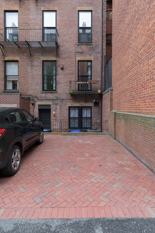 2 bed, 1 bath apartment for rent at 39 Marlborough St Unit 4, Back Bay — photo 17 of 18