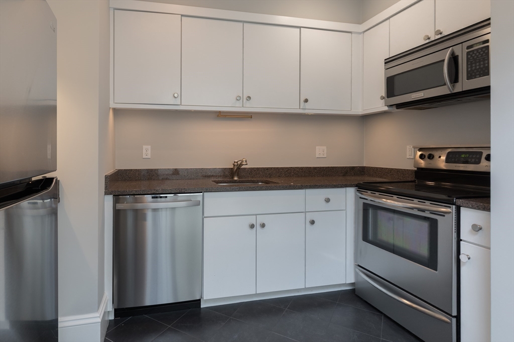 2 bed, 1 bath apartment for rent at 39 Marlborough St Unit 4, Back Bay — photo 11 of 18