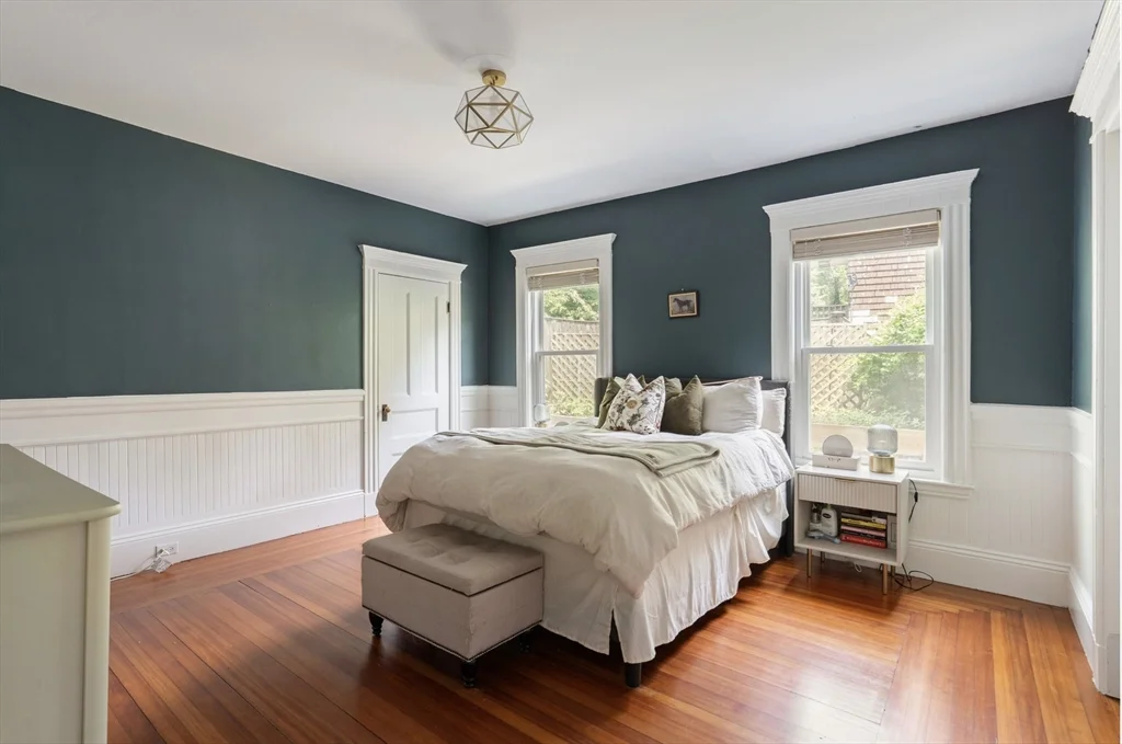 4 bed, 1 bath apartment for rent at 39 Mellen St Unit A, Dorchester — photo 5 of 11