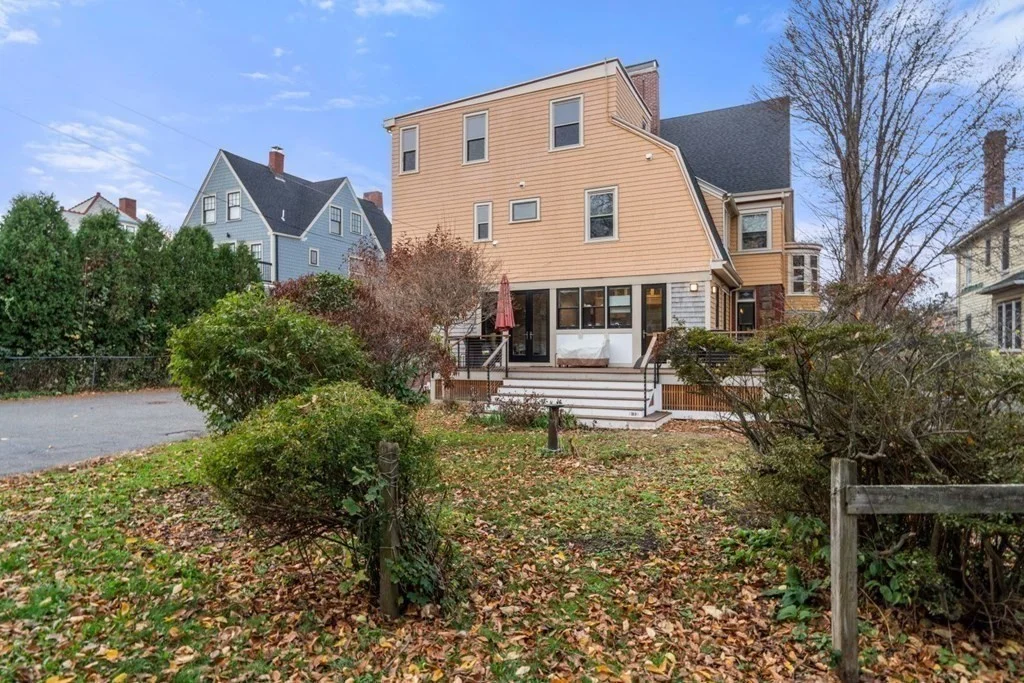 3 bed, 1 bath apartment for rent at 39 Mellville Ave Unit 2, Boston — photo 21 of 25