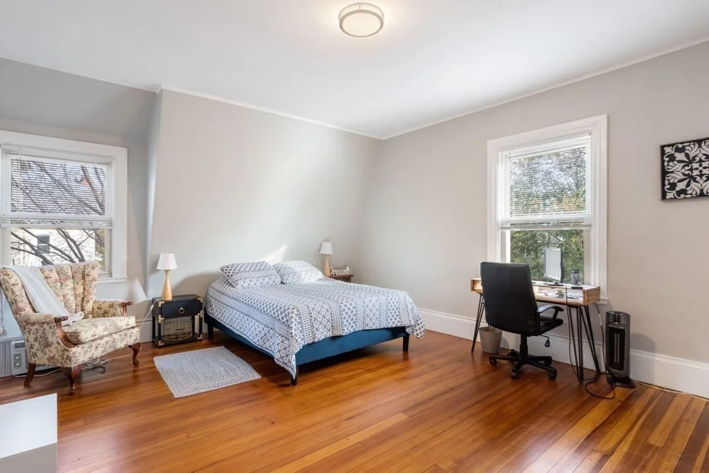 3 bed, 1 bath apartment for rent at 39 Mellville Ave Unit 2, Boston — photo 13 of 25