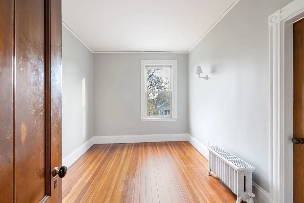3 bed, 1 bath apartment for rent at 39 Mellville Ave Unit 2, Boston — photo 18 of 25