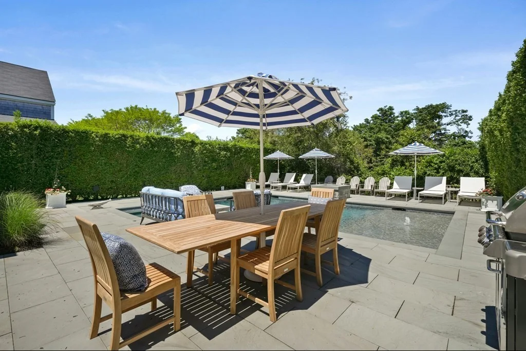 5 bed, 4+ bath apartment for rent at 39 Milk St, Nantucket — photo 4 of 22